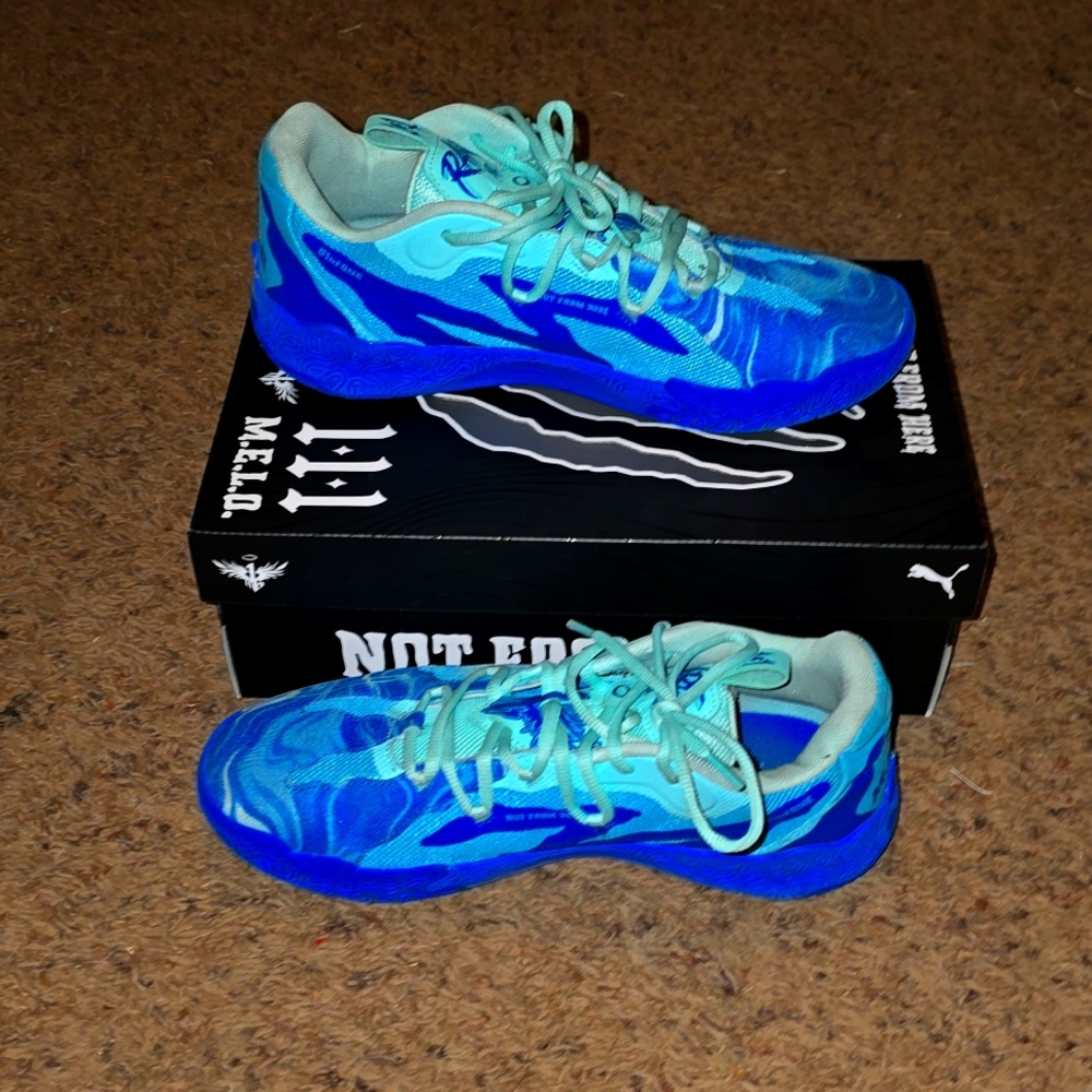 PUMA M.E.L.O. basketball shoe's